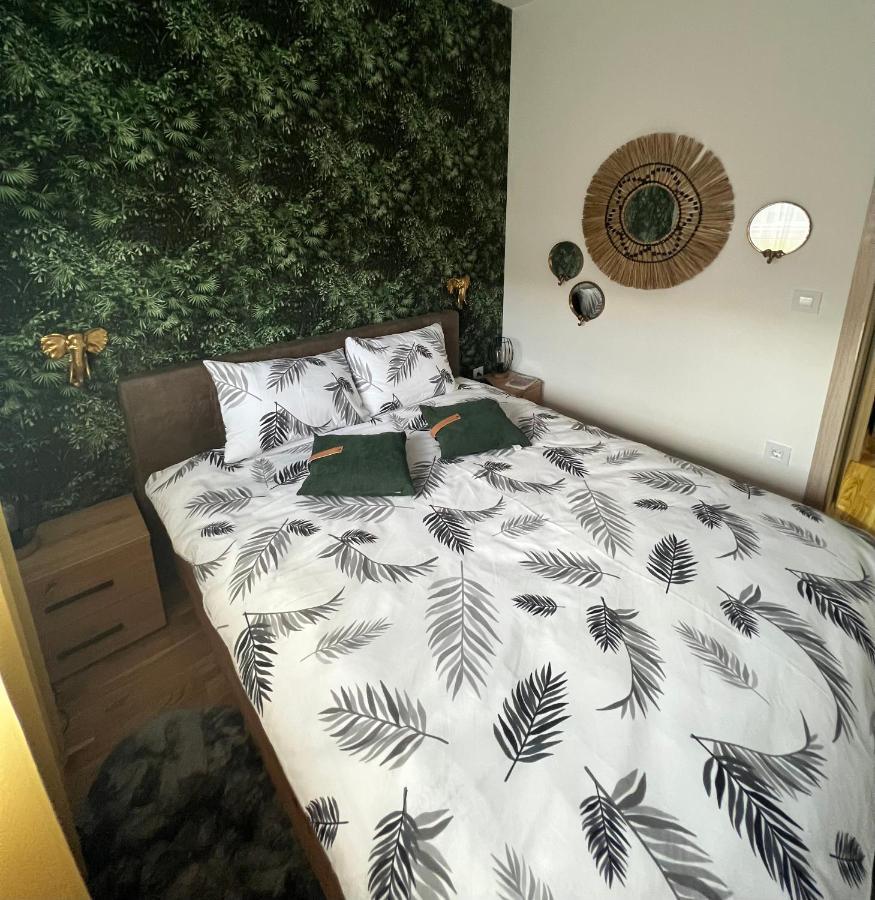 Jungle Lux Apartment Čačak Buitenkant foto